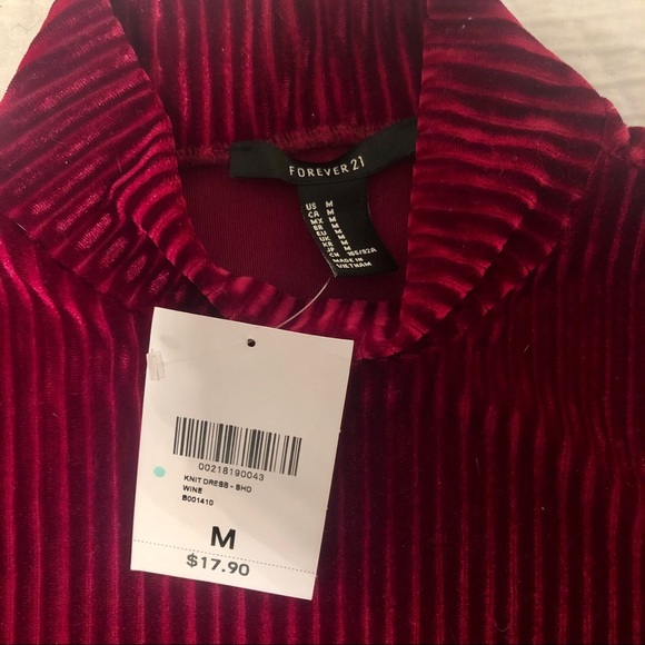 Forever 21 Red Long Sleeve Velvet Dress - Picture 4 of 5